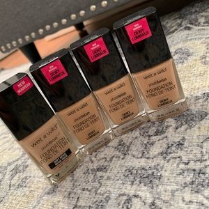❤️ SOLD ❤️ Wet n Wild: Foundation Bundle